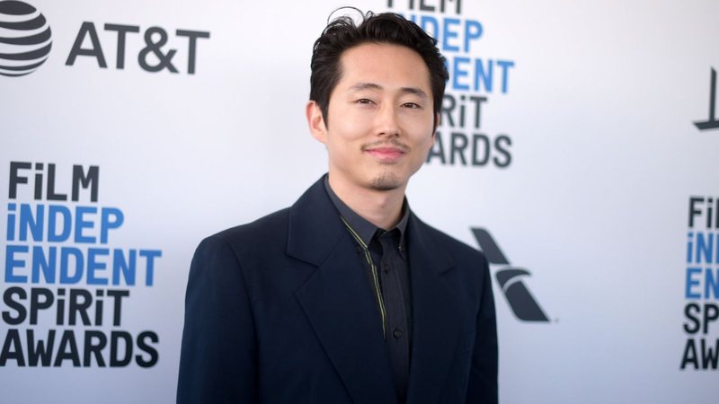 Steven Yeun, de The Walking Dead, pode ser primeiro ator asiático a receber uma indicação ao Oscar